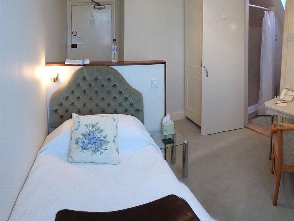 Hotel The Chudleigh Clacton-on-Sea Esterno foto