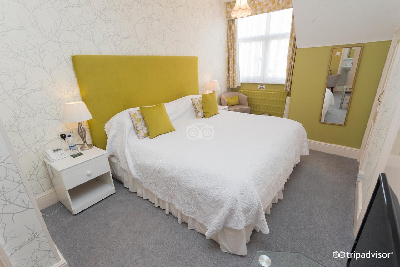 Hotel The Chudleigh Clacton-on-Sea Esterno foto